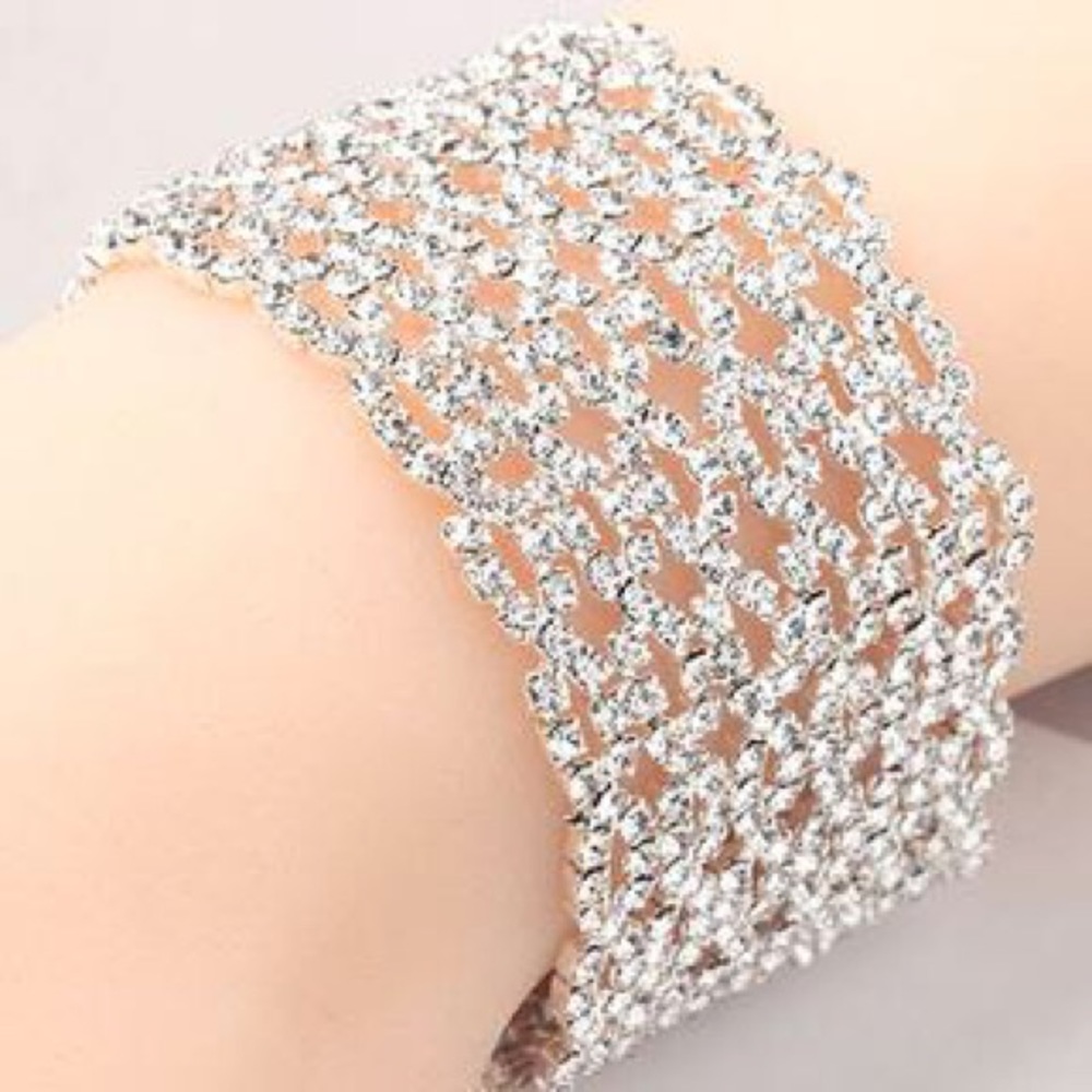 Eyelet Band Rhinestone Bracelet